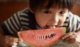 娱乐吃瓜酱还伞,揭秘明星遮阳伞背后的时尚风云